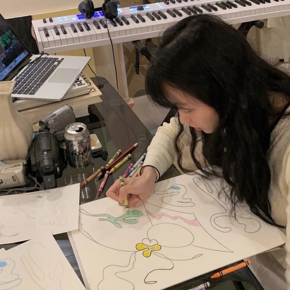 家政妇看见了！